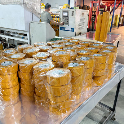 50μ Dikte Geelachtige Verpakkingstape 55mm X 150y Voor Karton Afsluiten